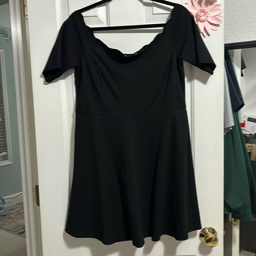 Nine Britton Vandalie Off The Shoulder Scallop Neckline Ponte Black Dress Sz XL